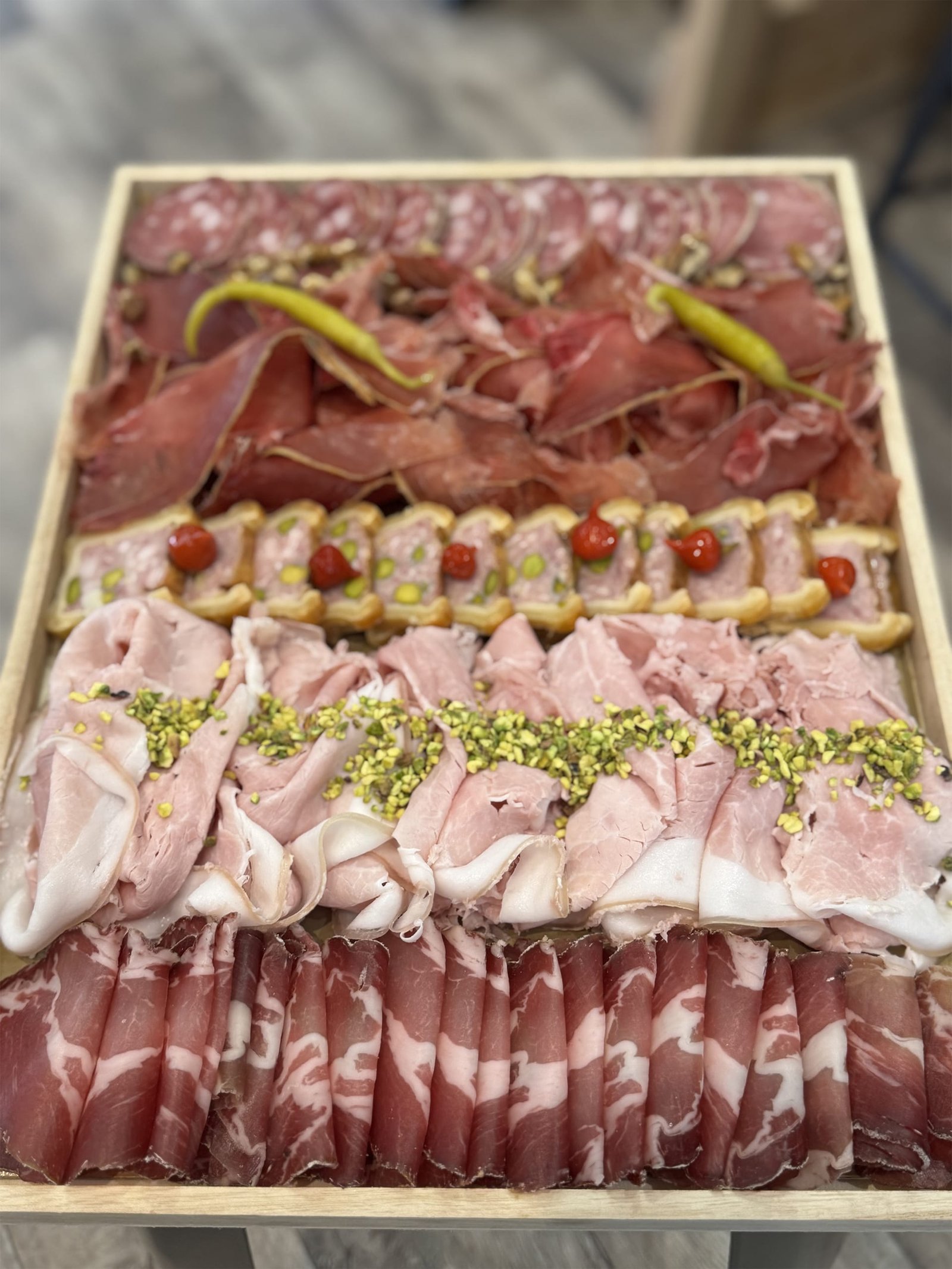Charcuterie fine à Castries 17 Planche instant gourmand
